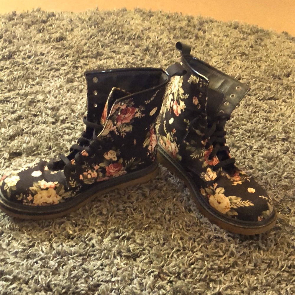 Flower boots